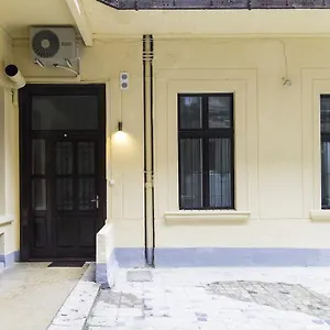 Authentic Klauzal Apartamento