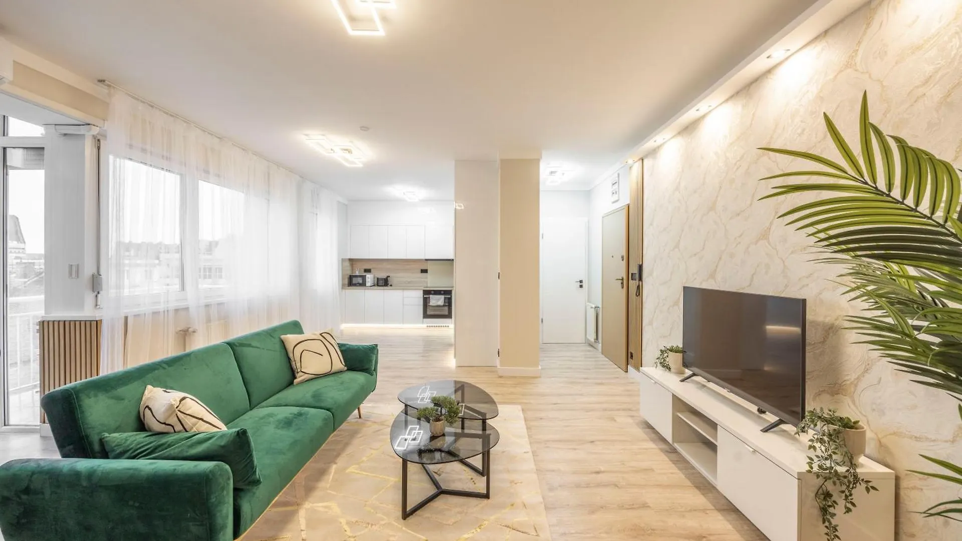 Exclusive Central Duplex Penthouse In The Heart Of Budapest 0*,
