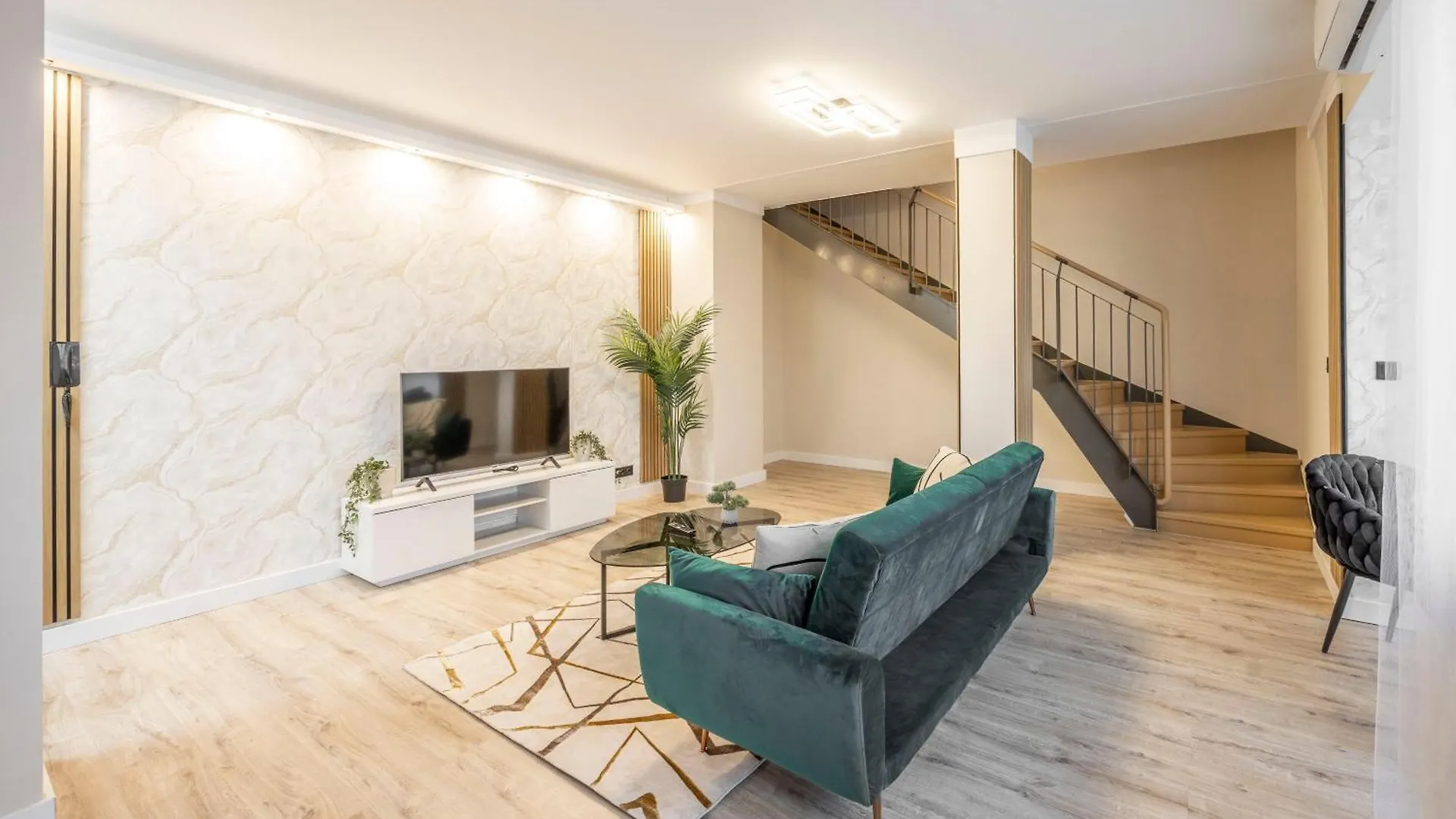 Apartment Exclusive Central Duplex Penthouse In The Heart Of Budapest